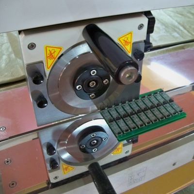 Máquina de corte de PCB manual precisa y económica espesor de corte de 0,6 ~ 3,5 mm