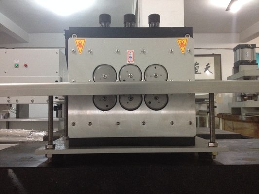 Depanelerador de PCB de longitud ilimitada V separador de corte con tablero de aluminio de corte muy bien