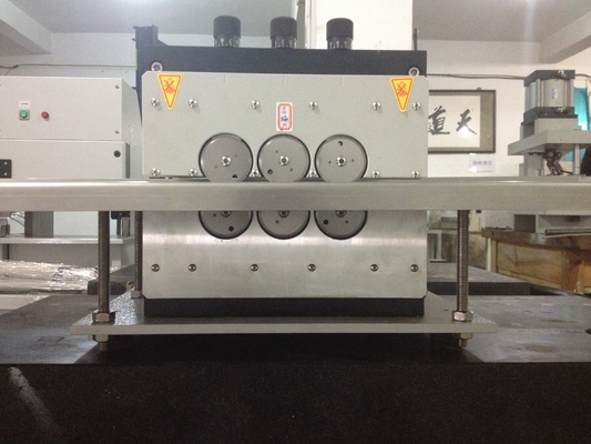 Diverso PWB opcional Depanelizer de la velocidad cuatro con seis cuchillas de acero de alta velocidad