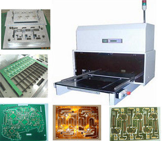 Máquina industrial semi auto neumática 220V del sacador del PWB del agujero del metal de SMT