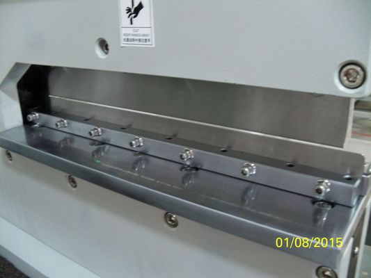 el PWB V de 10W L450mm Max Shearing cortó la máquina para el tablero del alumbre del LED, guillotina del PWB