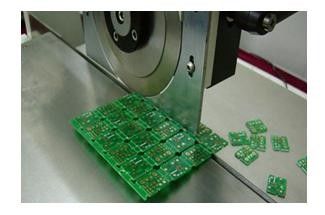 Máquina de separación de PCB para corte preciso