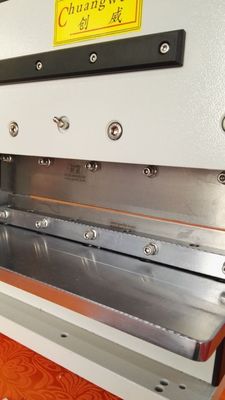 PWB neumático Depanelizer con el marco sólido del hierro y 2 cuchillas lineares agudas