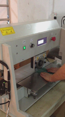 Máquina de corte de PCB de metal motorizada de 100 mm/S Cuchilla redonda