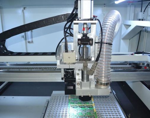 PWB dual del CNC del router del puesto de trabajo de 4.2KW L450mm/máquina del router del PWB Depaneling