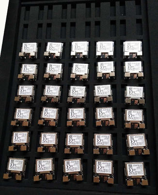 Máquina de puntuación de PCB para control de 4 ejes con borde de corte liso